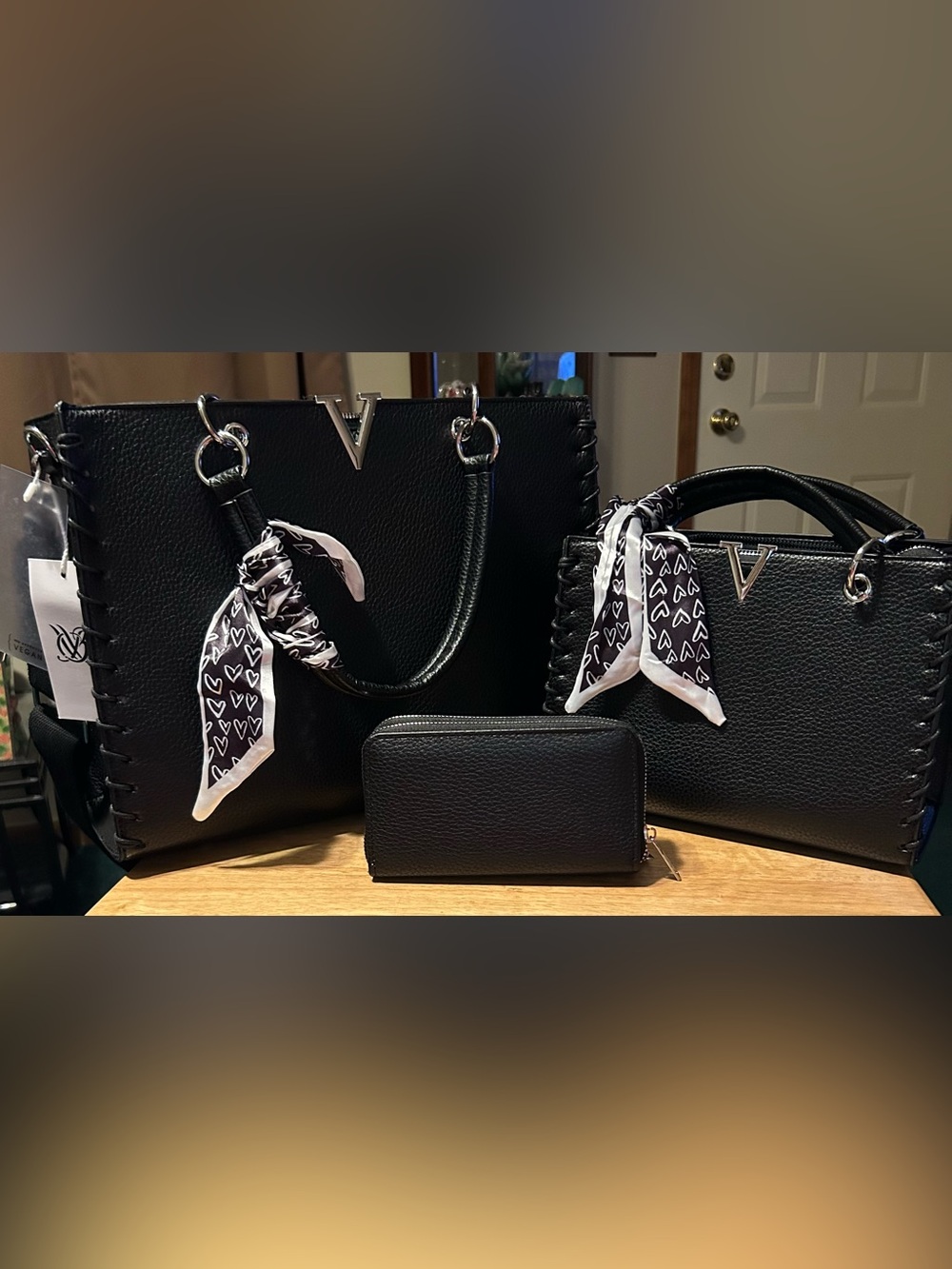 William Boston Black Leather Women's Tote, Purse and Wallet Set (includes dust)